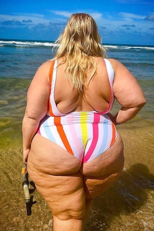 Gordas traga leche #98833643