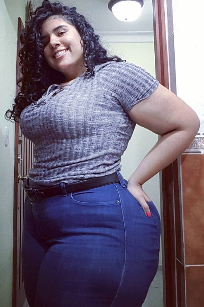 Gordas traga leche #98833660