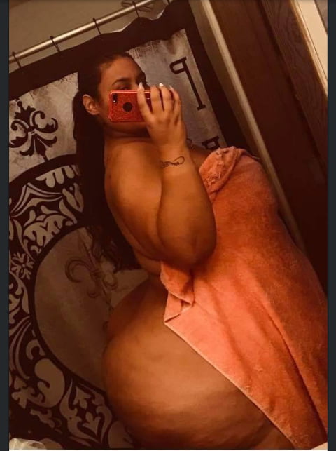 Gordas traga leche #98833761