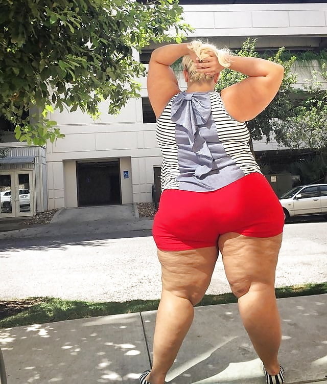 Gordas traga leche #98833918