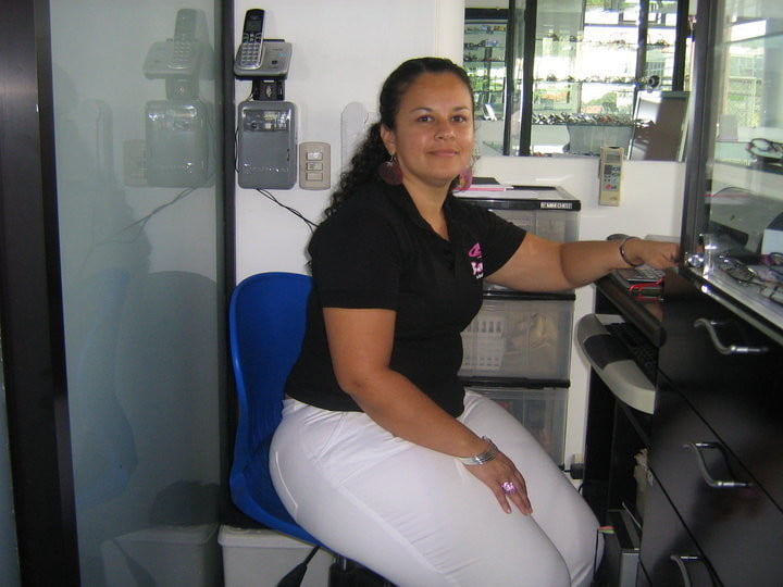 Gordas traga leche #98834111