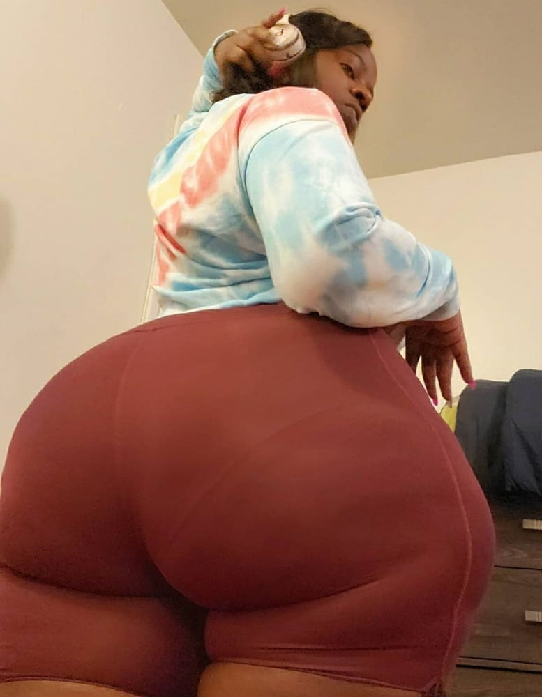 Gordas traga leche #98834131