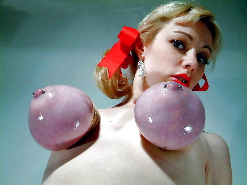 Pechos comprimidos
 #95316326