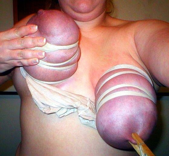 Pechos comprimidos
 #95316685