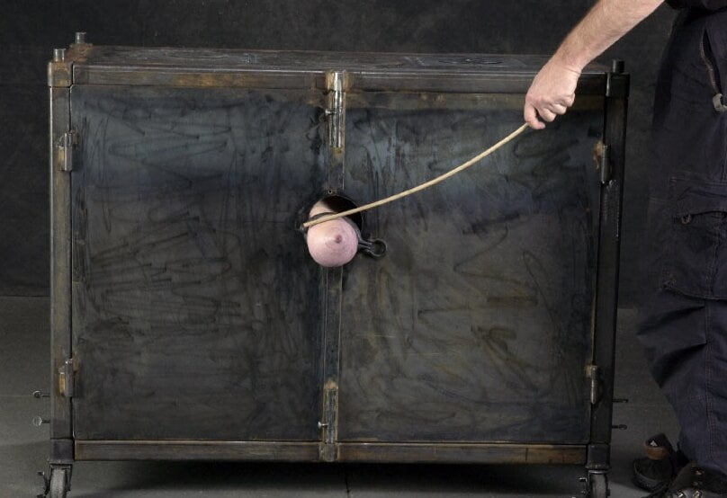 Pechos comprimidos
 #95316889