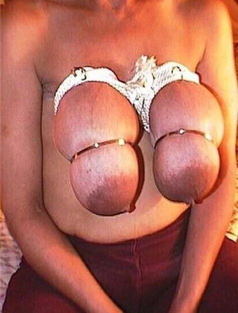 Pechos comprimidos
 #95317312