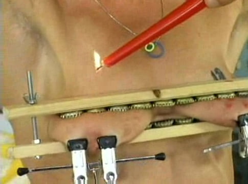 Pechos comprimidos
 #95317785