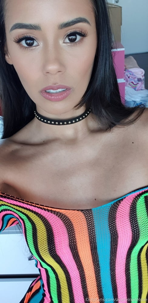 Andreina #90088575