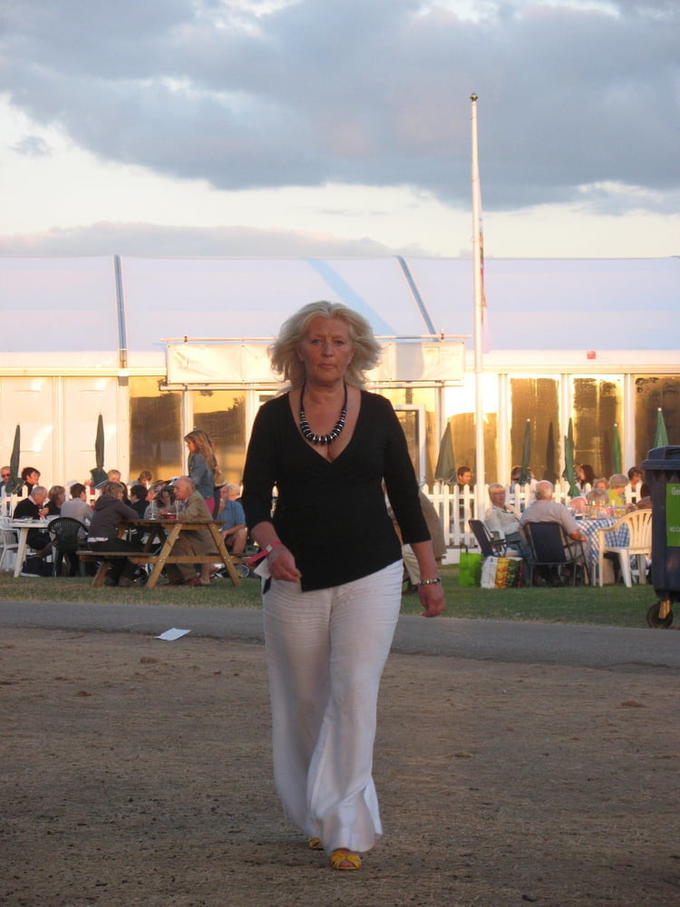 Hot wivers vol. 388
 #92048426