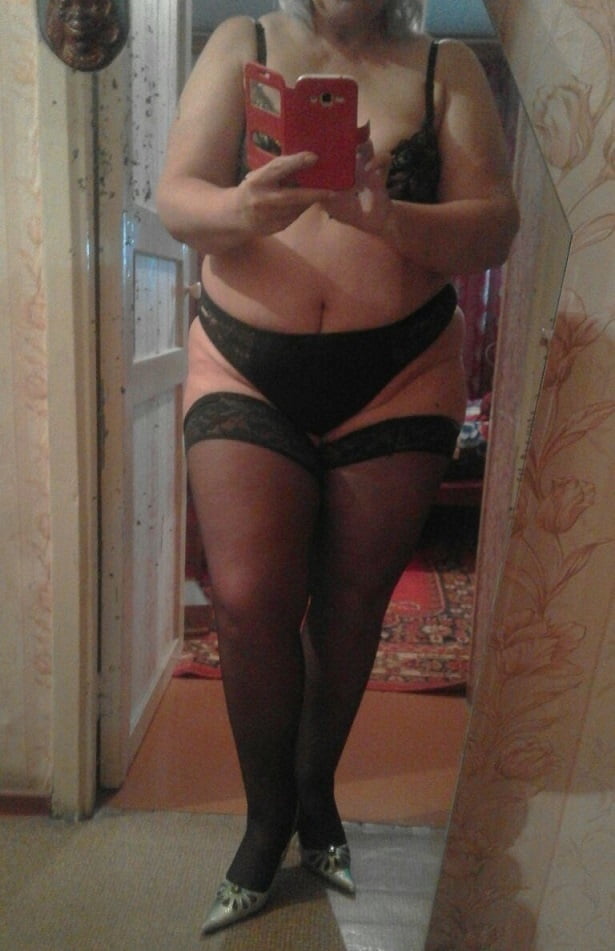 Caderas anchas de las mujeres 313
 #105452512