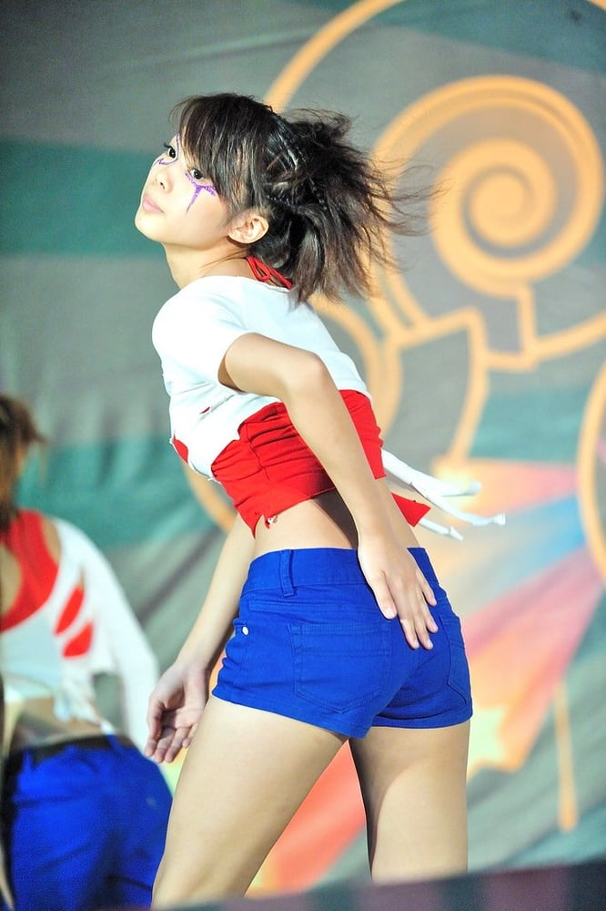 Voyeur: those sexy sporty asians....
 #104198542