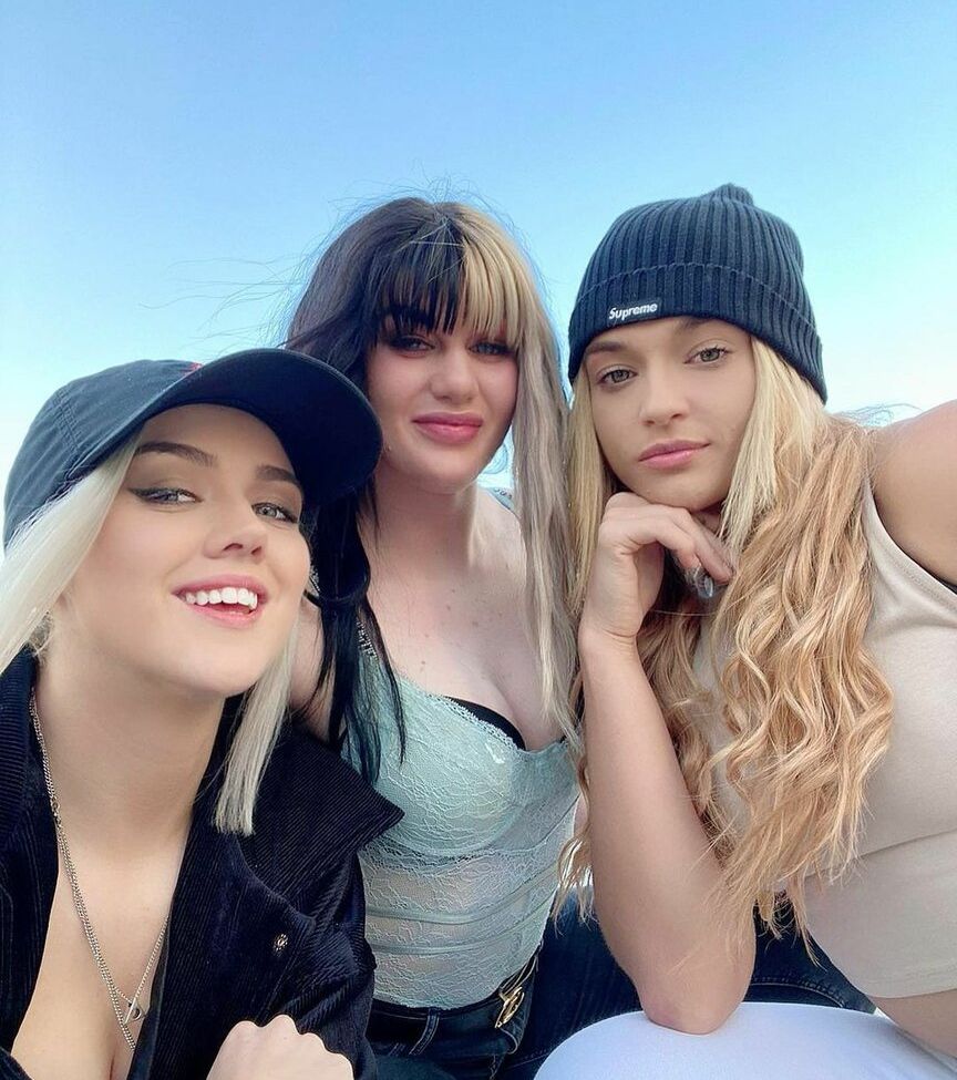 Jaime Hayter nackt #108330965