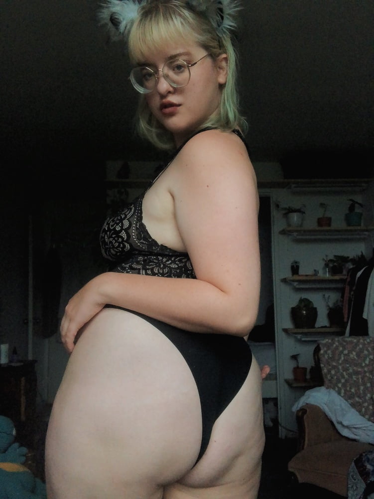 Fat horny Whore 24yo at home - BBW private pics #91380504