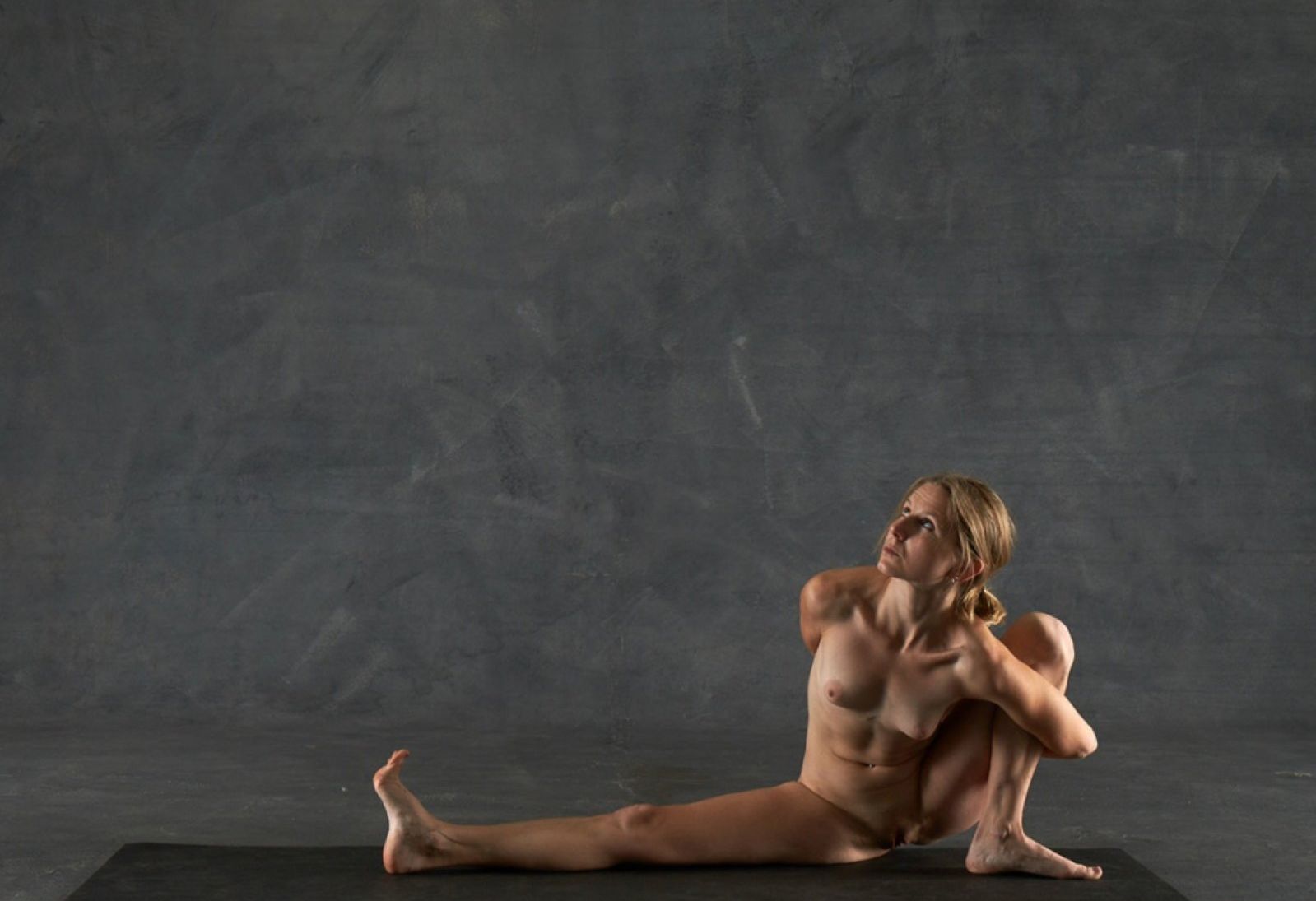 Elke Lechner desnuda #109573646