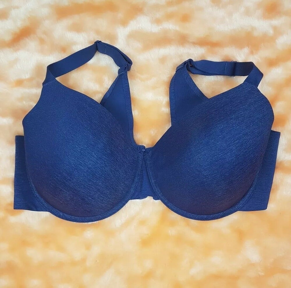 Colpi di reggiseno
 #102992373