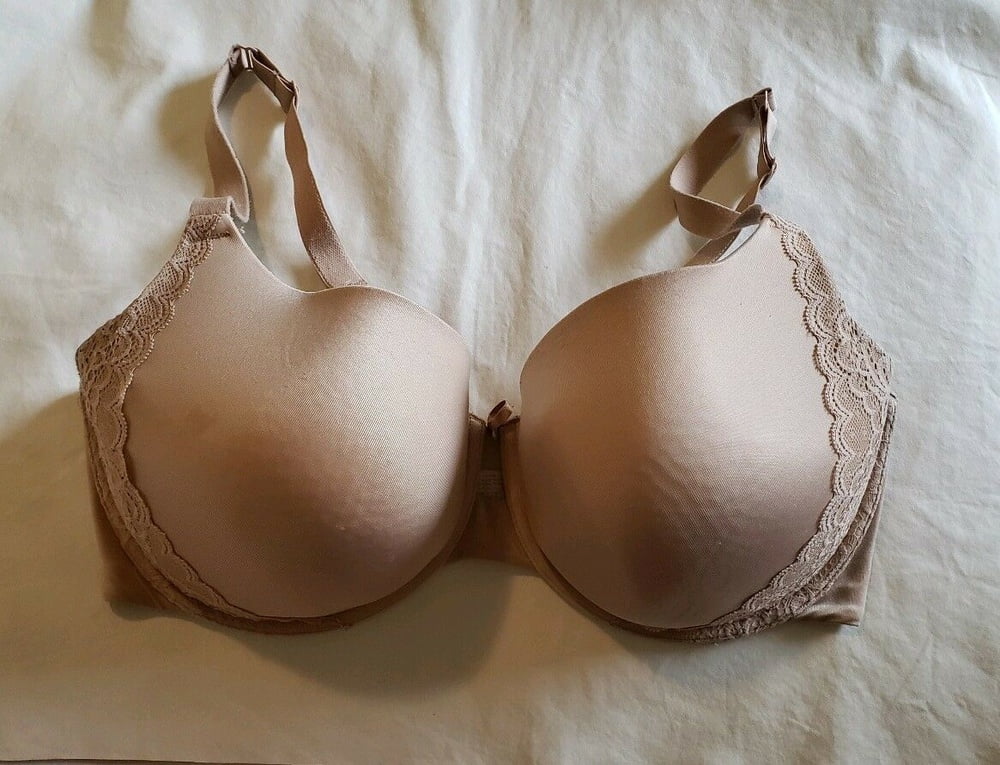 Colpi di reggiseno
 #102992391