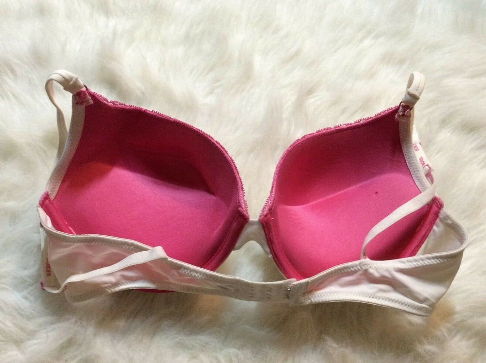 Colpi di reggiseno
 #102992459