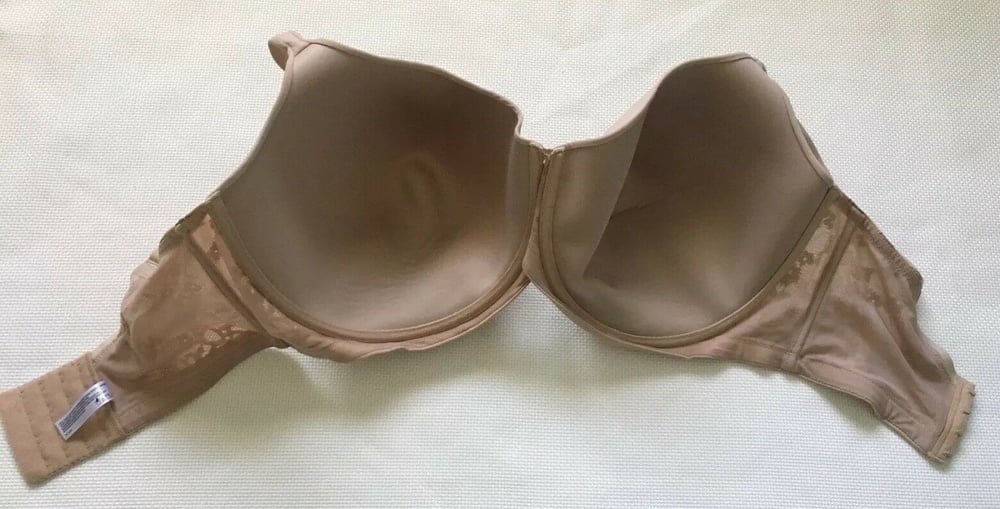 Colpi di reggiseno
 #102992498