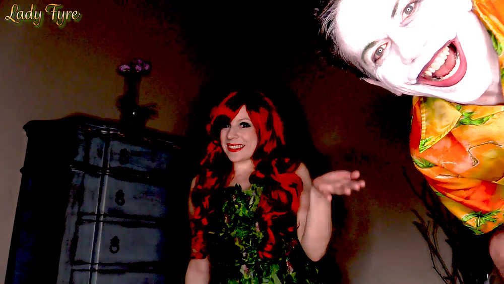 Poison Ivy Cosplay #106860371