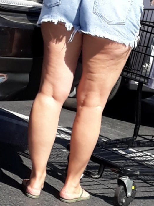 Sexy milf candid booty jambes pieds
 #87906306
