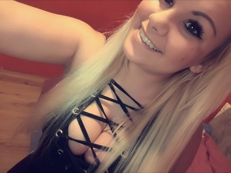 Sandra - cleavage downblouse makeup blonde hot selfie #105491880
