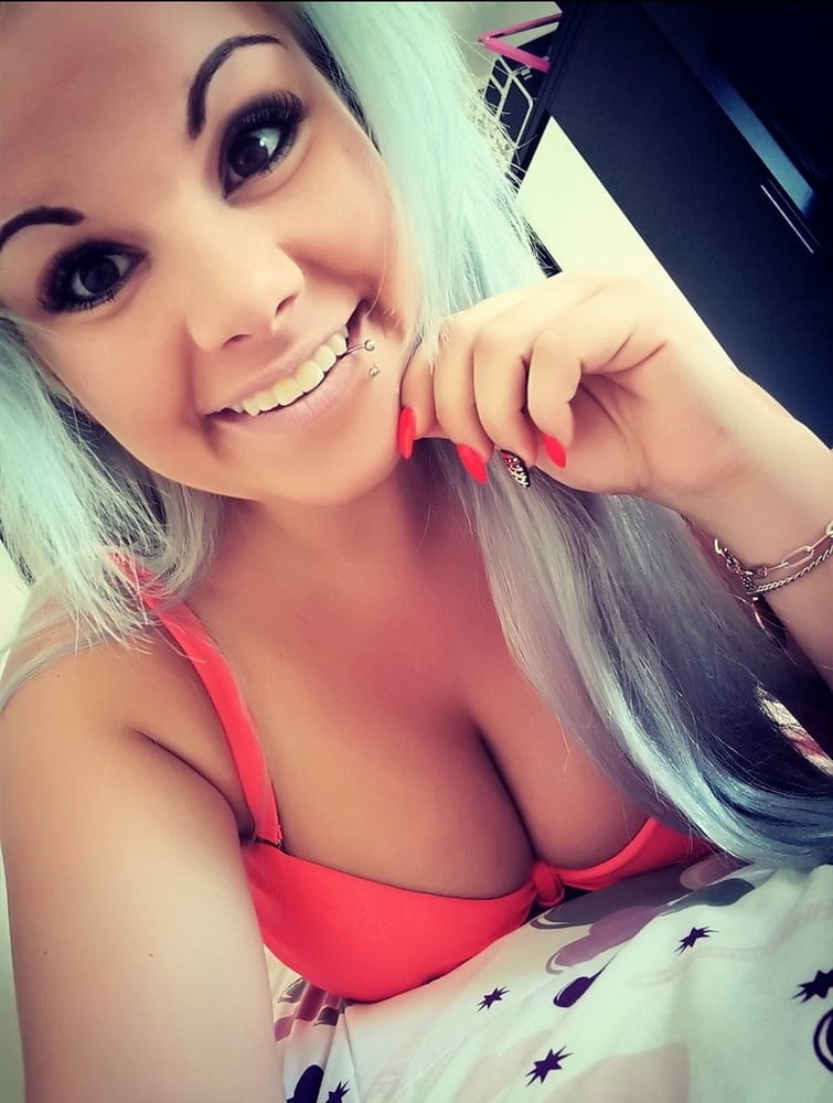 Sandra - cleavage downblouse makeup blonde hot selfie #105491891