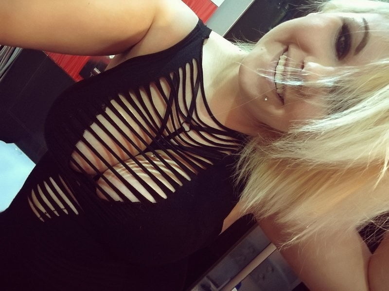 Sandra - cleavage downblouse makeup blonde hot selfie #105491906