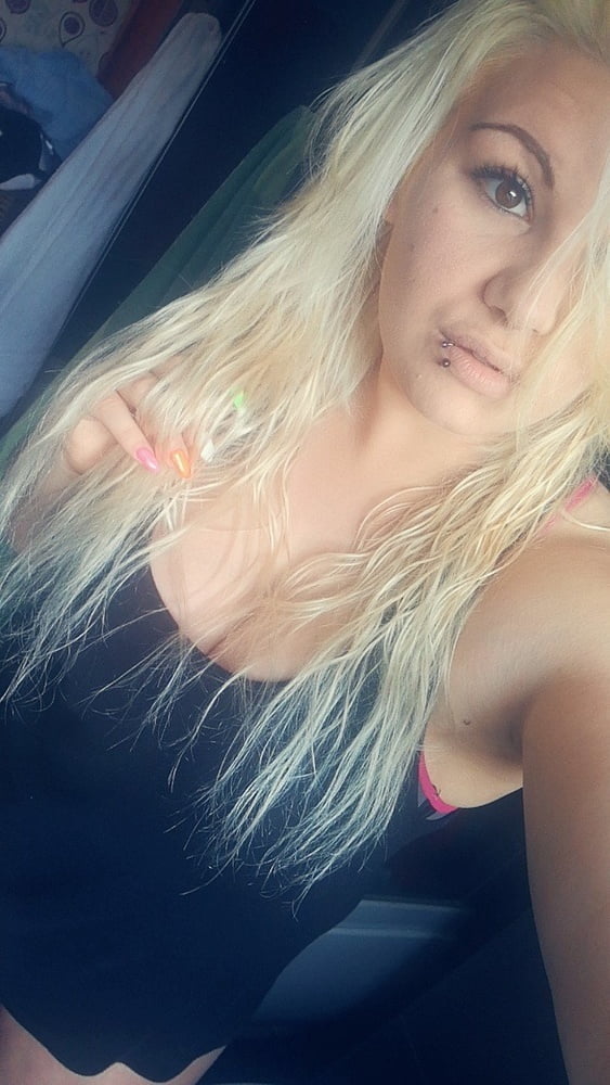 Sandra - cleavage downblouse makeup blonde hot selfie #105491919