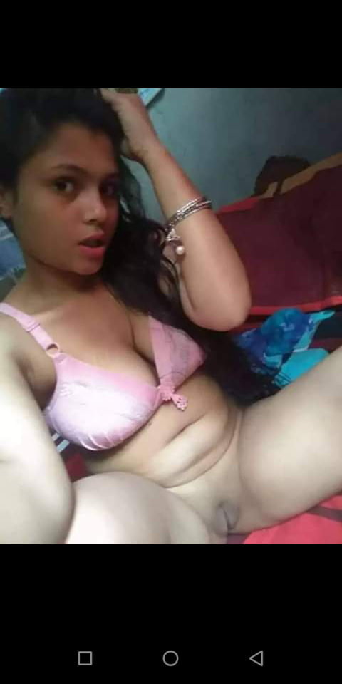 Desi ragazza carina
 #95312739