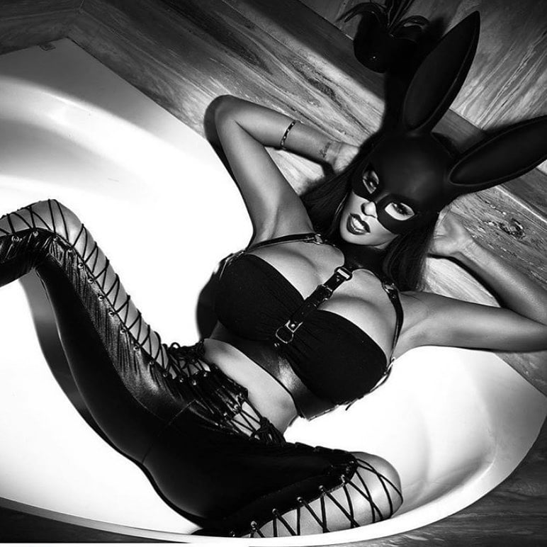 A2Y Insta 02 #106515819