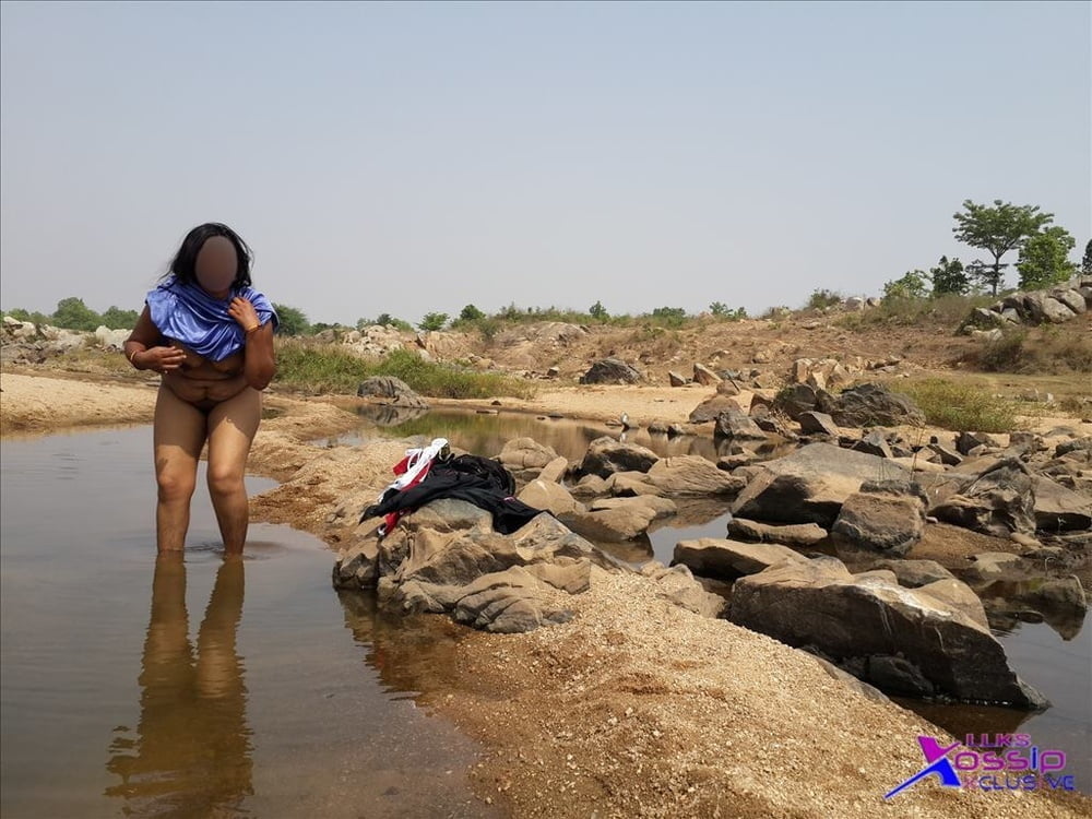 私の新しい継母サビーナが私と一緒に川辺で入浴している様子を撮影します。
 #89978955