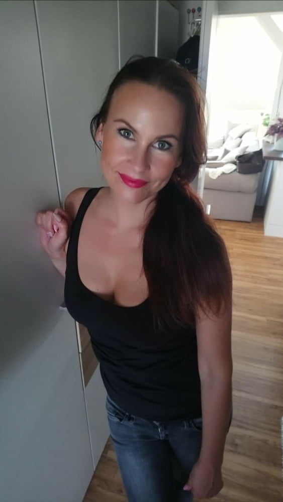 Huren der Welt
 #94270112
