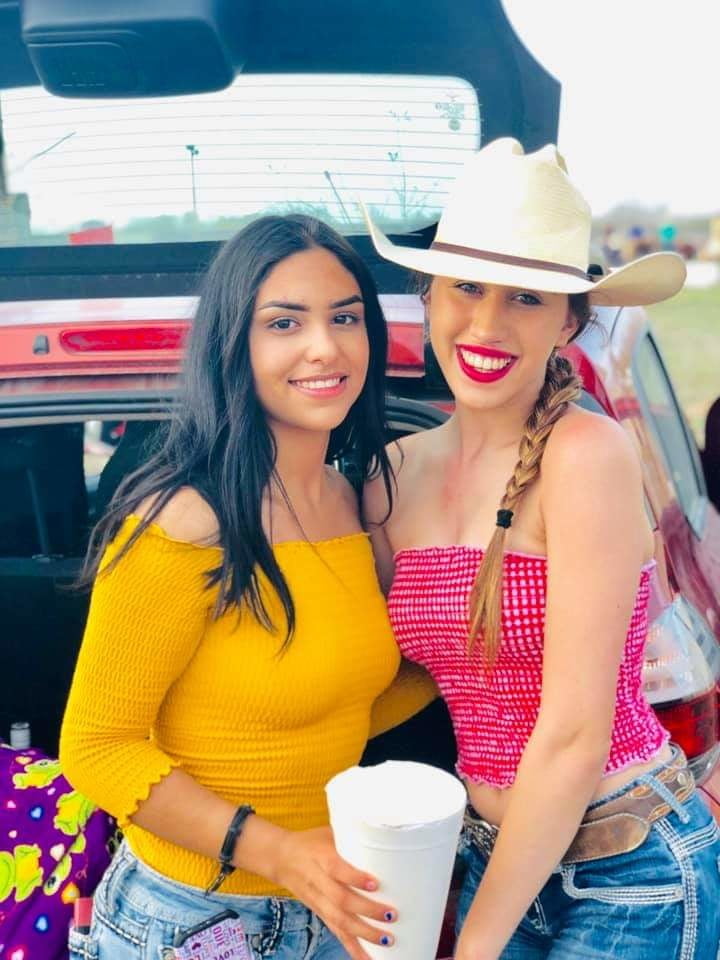 Latina anamaria #90983243