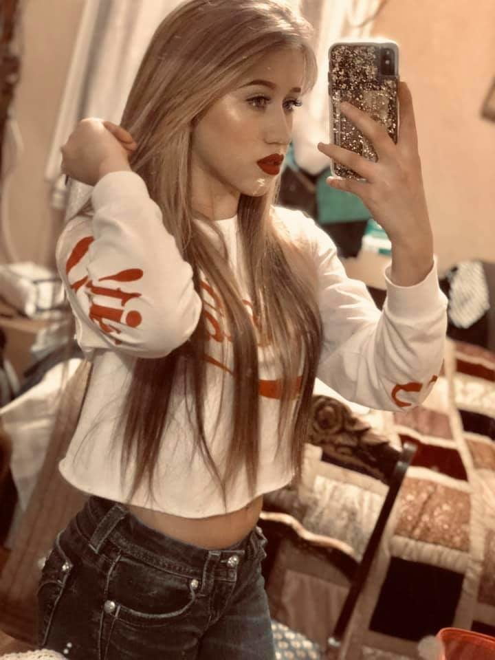 Latina anamaria #90983246