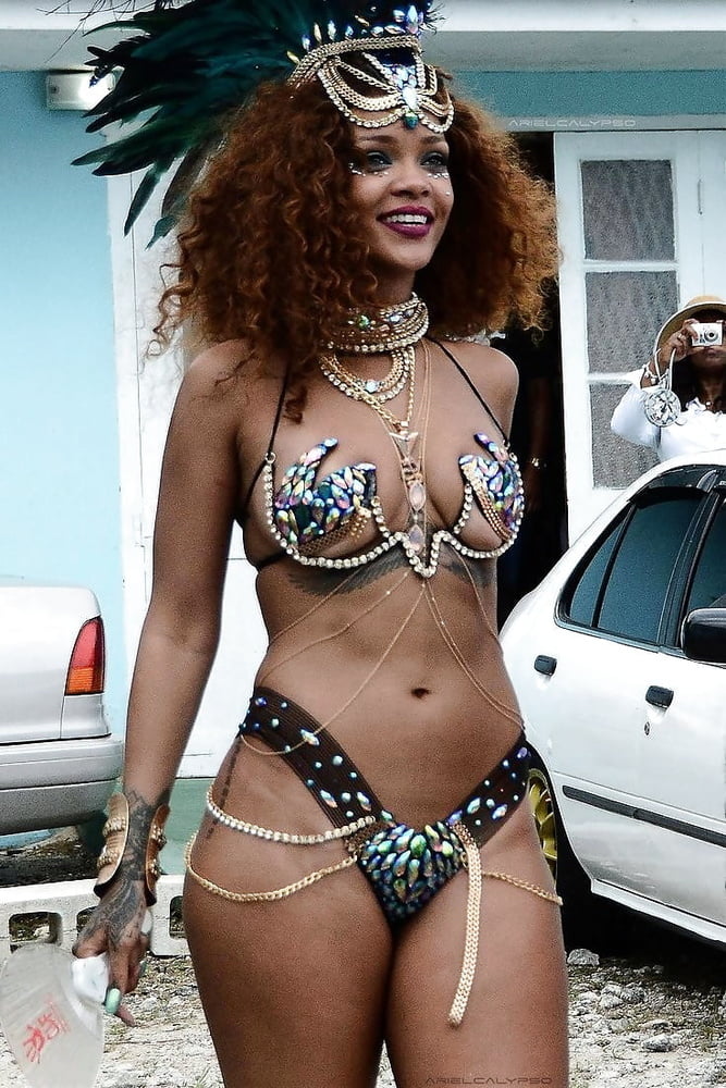 Sluty rihanna au festival de barbade
 #99331431