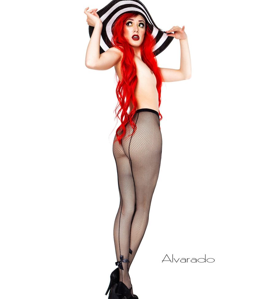 Joanie Brosas desnuda #108360015