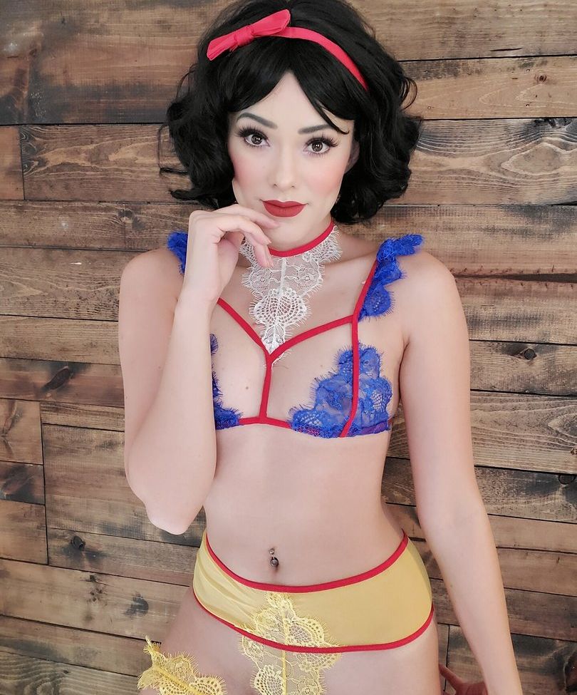 Joanie Brosas desnuda #108360246