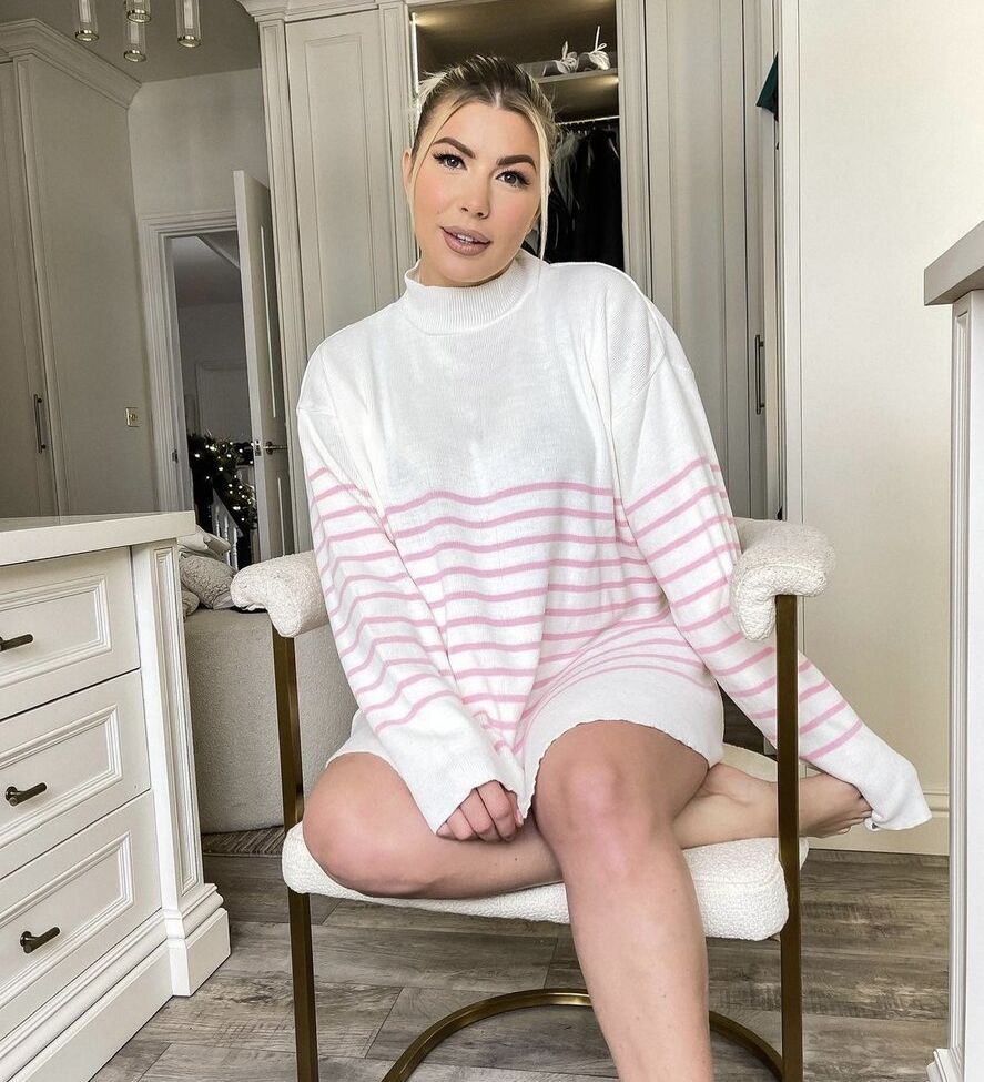 Olivia Buckland desnuda #109228789