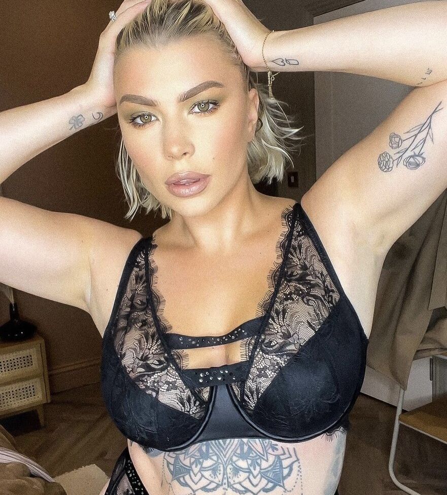 Olivia Buckland nackt #109228796