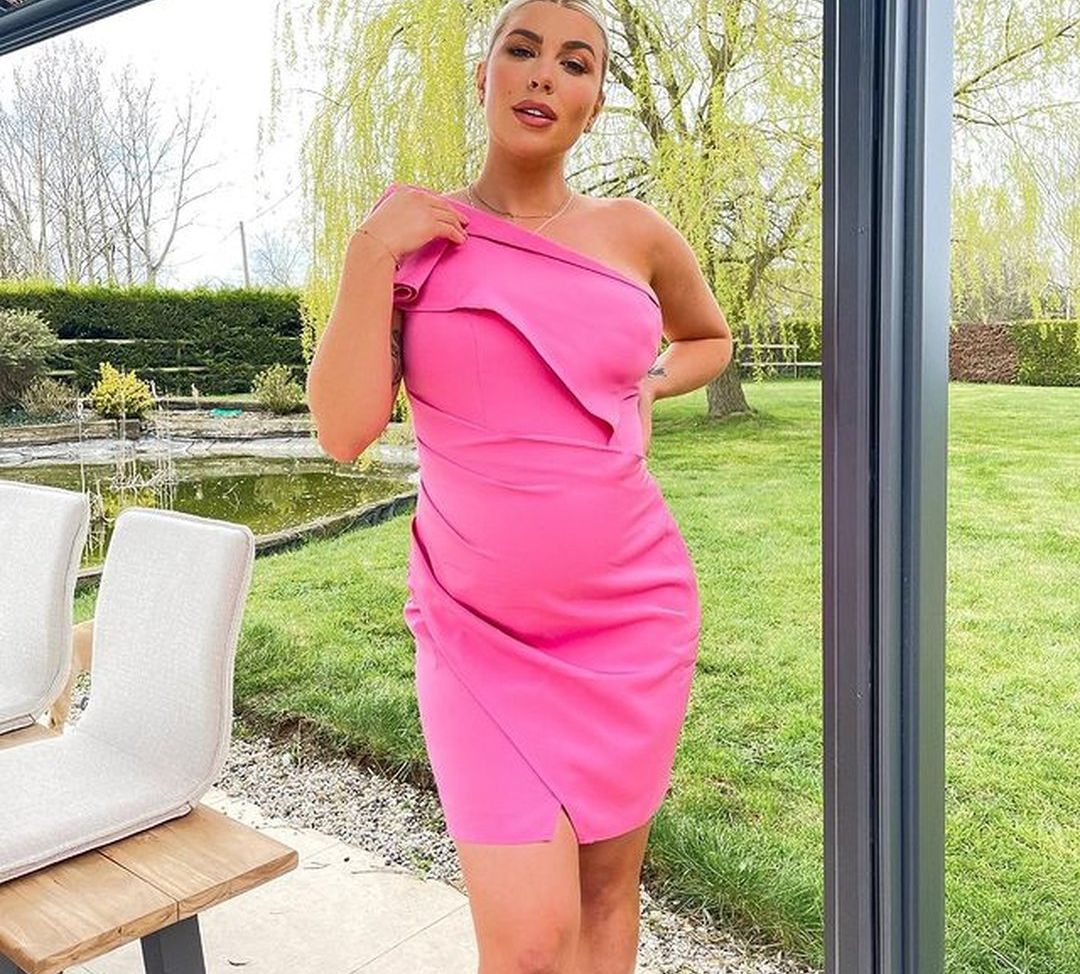 Olivia Buckland nackt #109228813