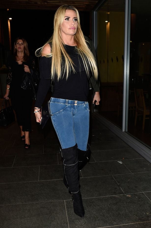 Weibliche Berühmtheit - Katie Price
 #102976480