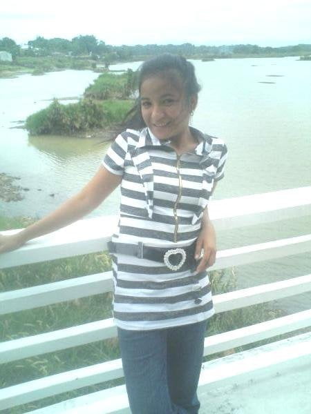 Sie wuchs auf, um eine Goldgräber-Hure zu sein
 #105406117