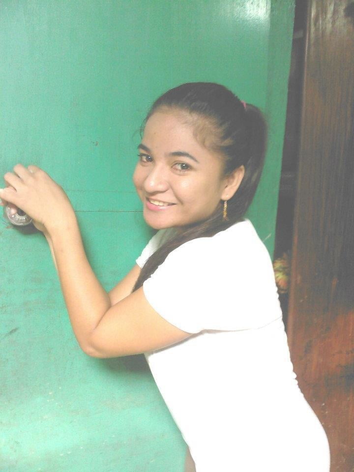 Sie wuchs auf, um eine Goldgräber-Hure zu sein
 #105406129