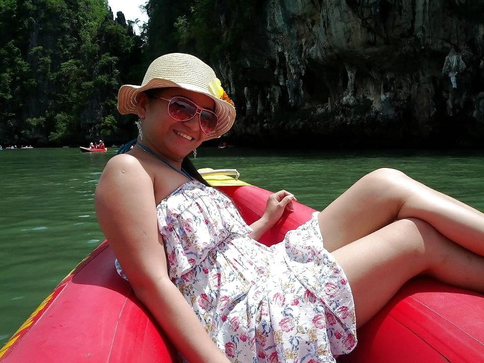 Sie wuchs auf, um eine Goldgräber-Hure zu sein
 #105406162