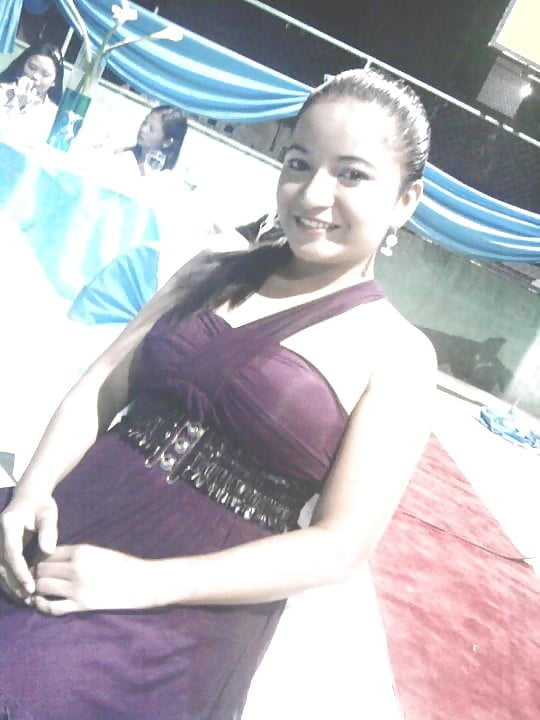 Sie wuchs auf, um eine Goldgräber-Hure zu sein
 #105406171