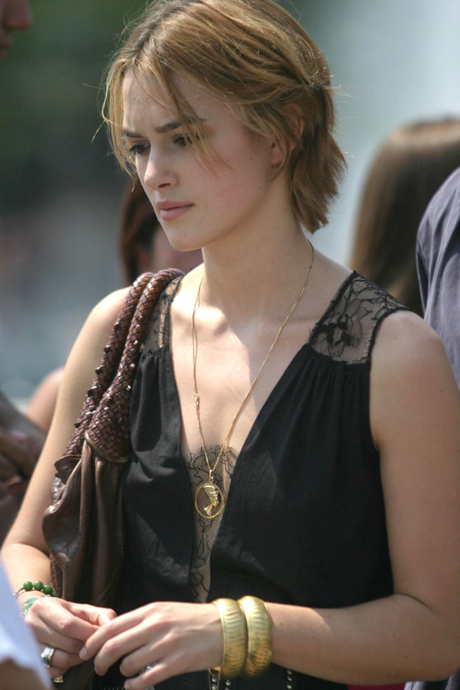 Keira Knightley My ideal woman is flat chested vol. 3 #94525394