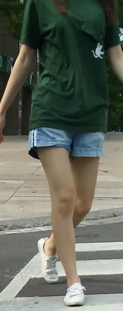 Candid legs and feet.... #80795822