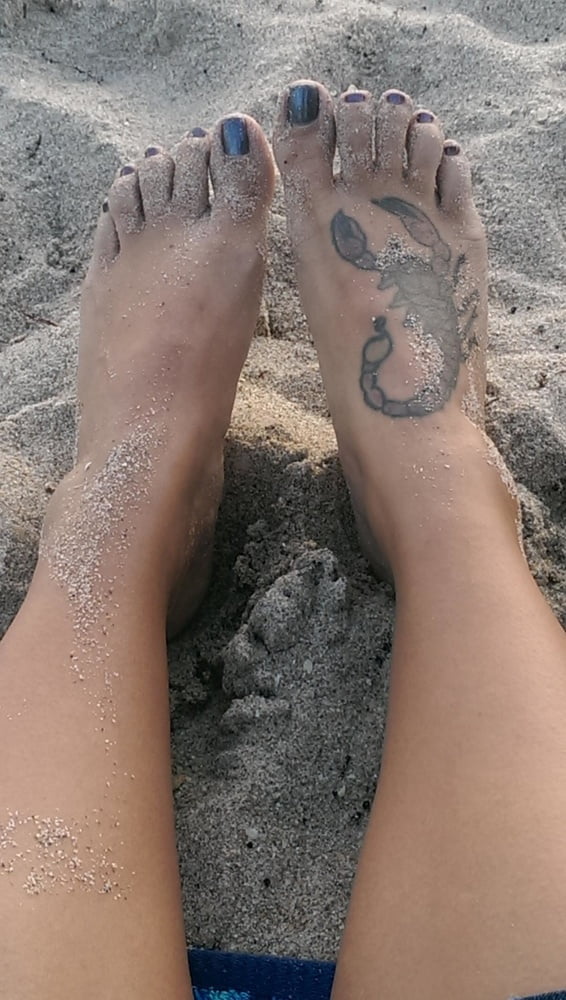Brianna pieds de plage
 #81749098