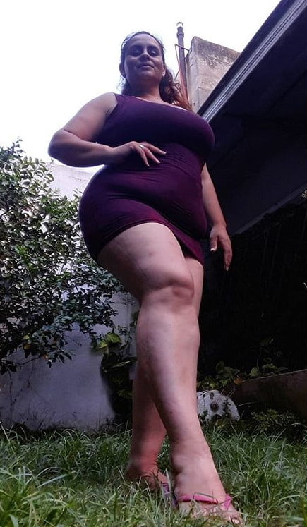 Full thighs in the mini 1485 #93415785