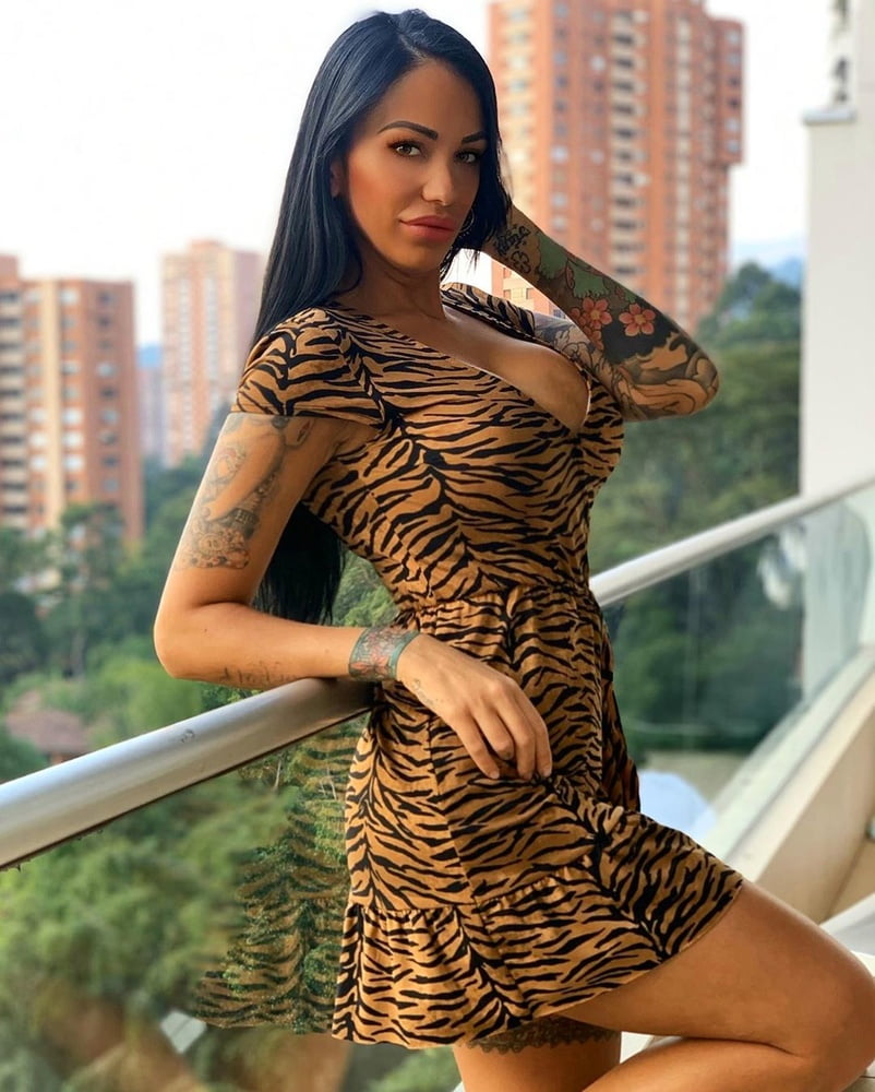 Iraya sexy Spanish bimbo slut with fake boobs DSL #91045078
